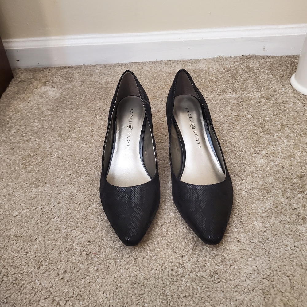 Karen Scott low mid heel - size 6.5